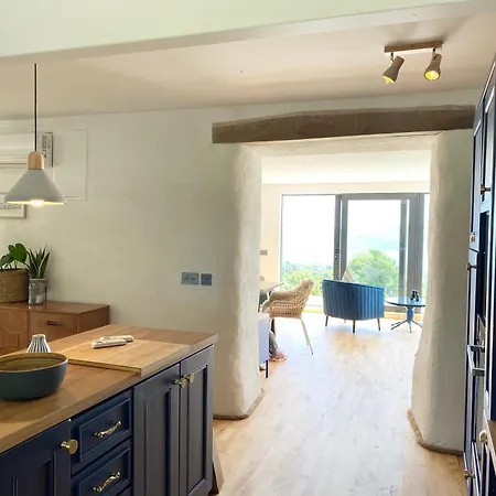 بيت للعطل Laughing Seagull - Sea Views And Sauna